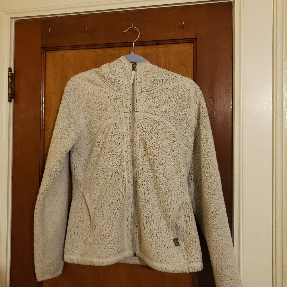 🍂🍁🍂Köppen plush, super soft hoodie. Grey size medium. Warm for fall. Layers.